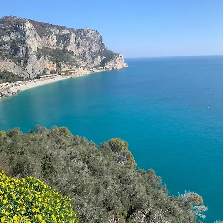Διαμέρισμα Mono Ele A Varigotti
