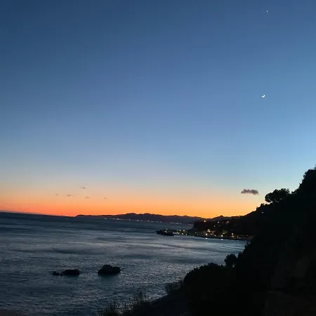 Mono Ele A Apartment