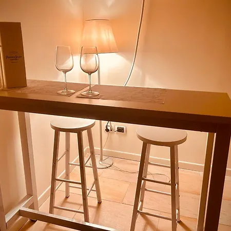 Mono Ele A Apartment *